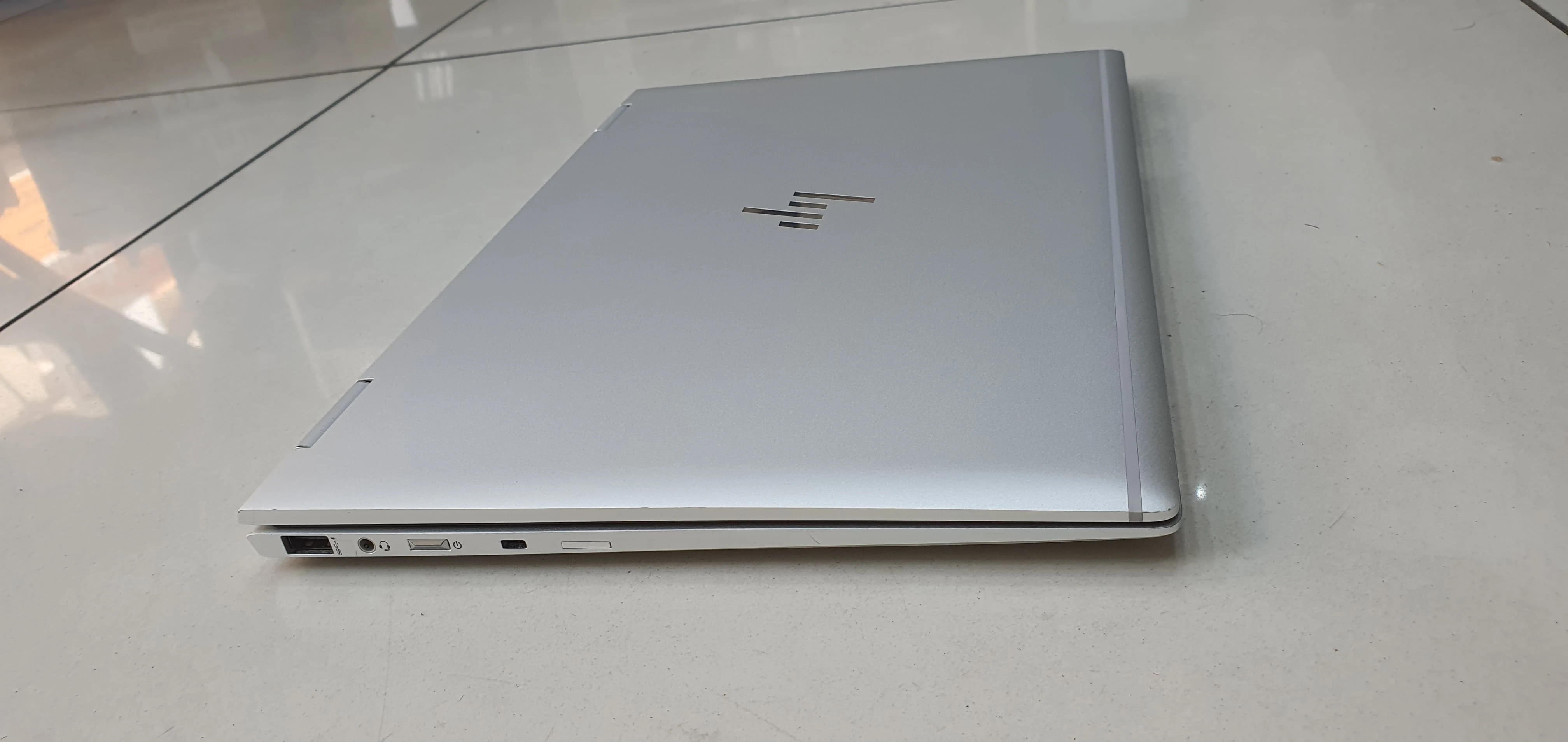 Hp Elite Book 1040g6 Core i7 8th gen  16gb ram 256gb ssd