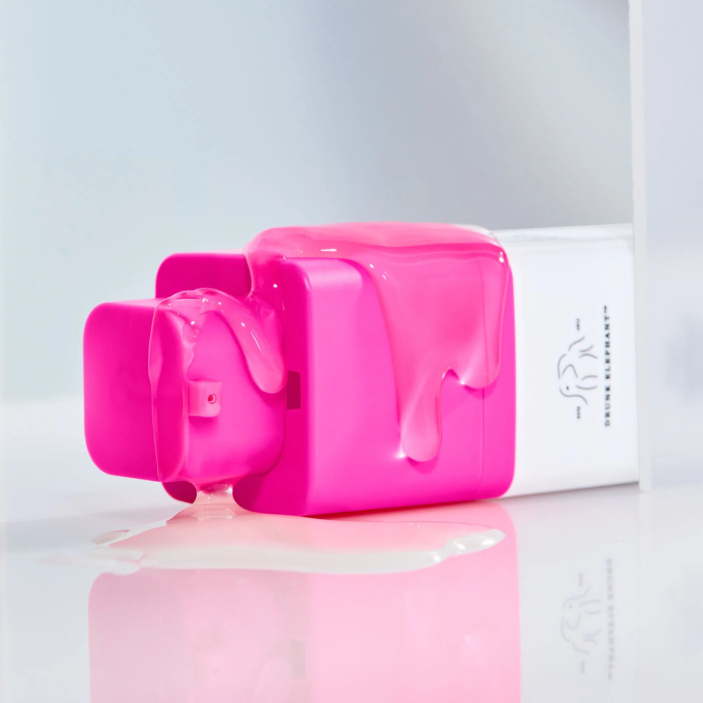 Drunk Elephant T.L.C. Framboos Glycolic Serum – Exfoliating AHA/BHA Serum for Smoother Skin Texture & Clear Pores – Clean, Cruelty-Free, Fragrance-Free, Dermatologist-30Ml