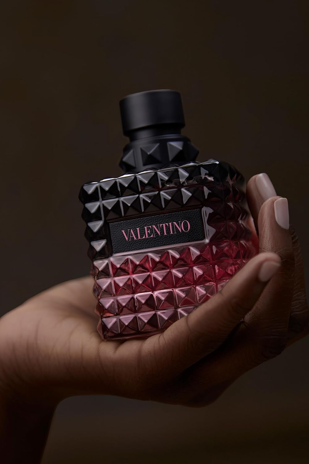 Valentino Donna Born In Roma Intense Eau de Parfum – Luxurious Floral & Woody Wo